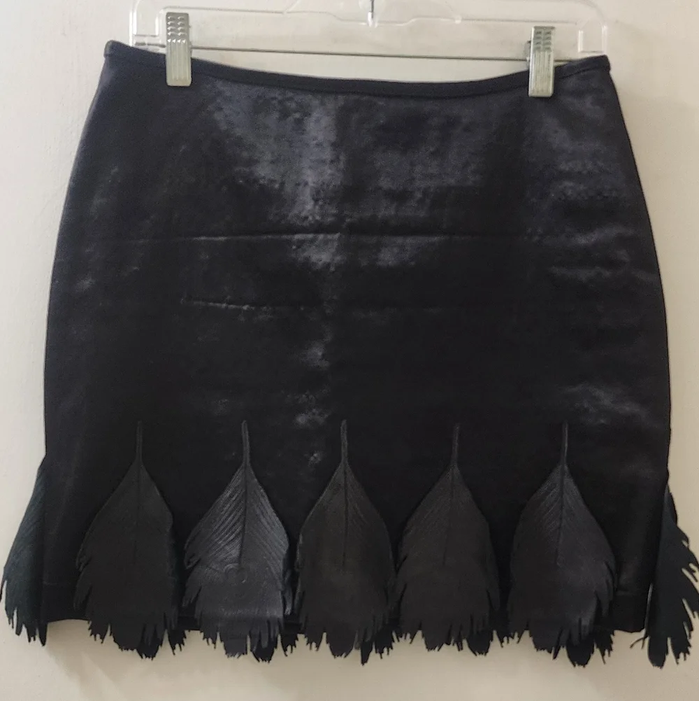 Oscar Carvallo Paris Elegant Black Feathered Skirt, Size 40.